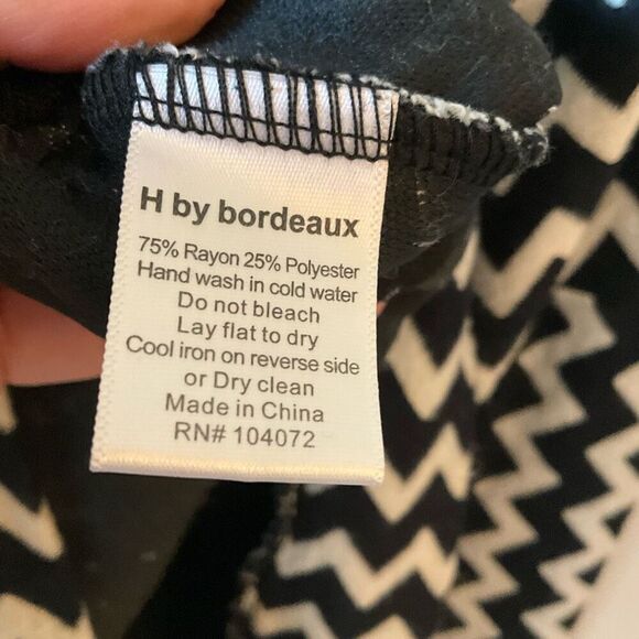 H by Bordeaux ZigZag Boatneck Sweater, OS. Zipper detail at hips. Punk, goth - Picture 9 of 11